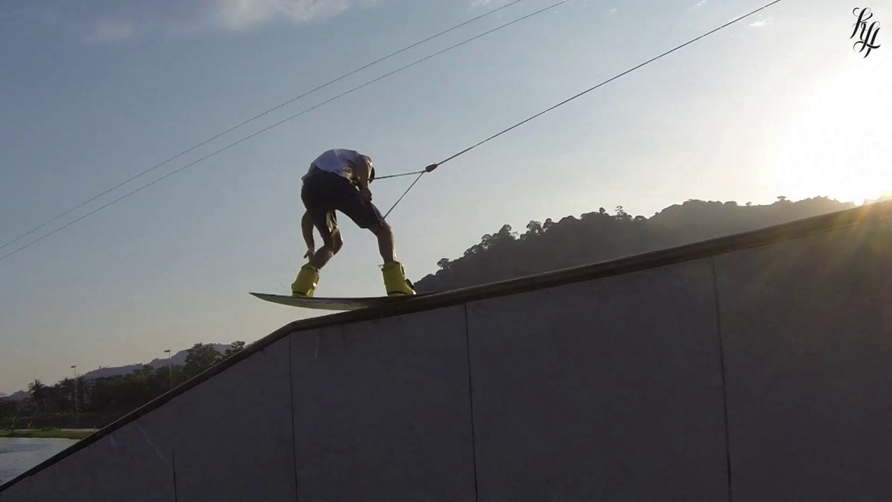 Antoine Allaux- > Phuket Wakepark