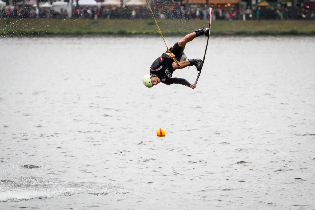 Wake Masters Hamburg 2014 Wakeboard Wake Masters Hamburg Alstervergnuegen 2014 Sprung Miles Toeller Foto: thegapmagazin.com/Benjamin Wiedenhofer *** Local Caption *** Die Verwendung dieses Bildes ist fuer redaktionelle Zwecke honorarfrei. Abdruck bitte unter Quellenangabe thegapmagazin.com/Benjamin Wiedenhofer. Belegexemplar erbeten. Brand Guides Markenberatung GmbH & Co KG Rehmstrasse 12 - 22299 Hamburg / Germany info@brandguides.com - www.brandguides.com