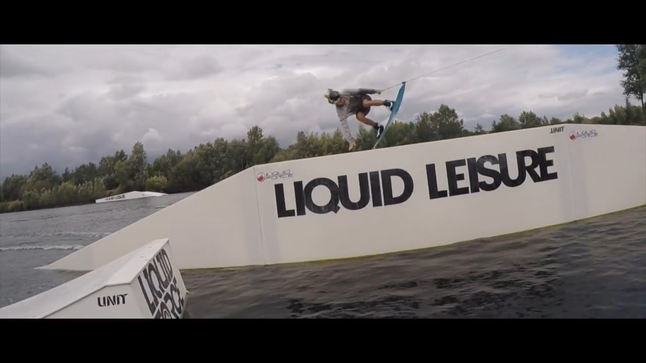 Liquid Leisure – Victor Gallego