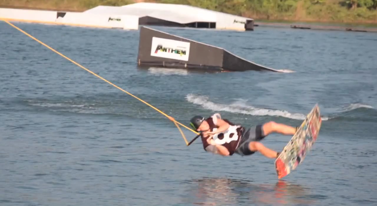 To Fat To Fly – Crash Video