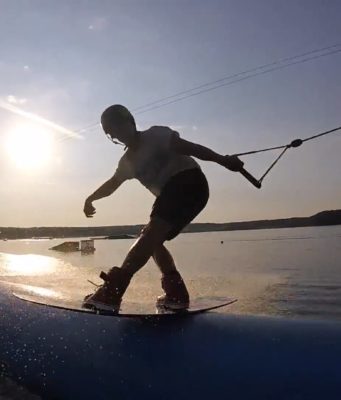 Early morning laps at WildWakeSki – Chris Jäger